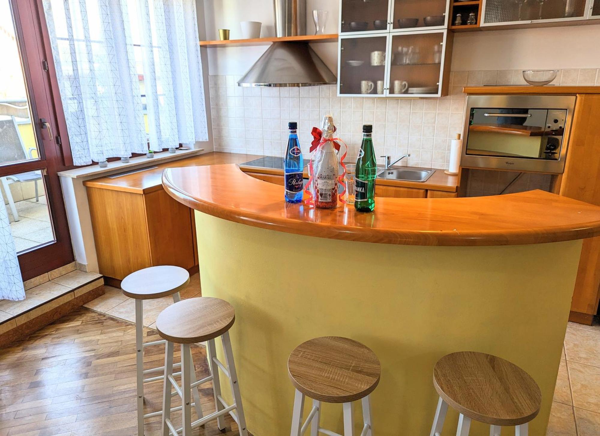 3-Bedroom Apt In Town Square فروتسواف المظهر الخارجي الصورة